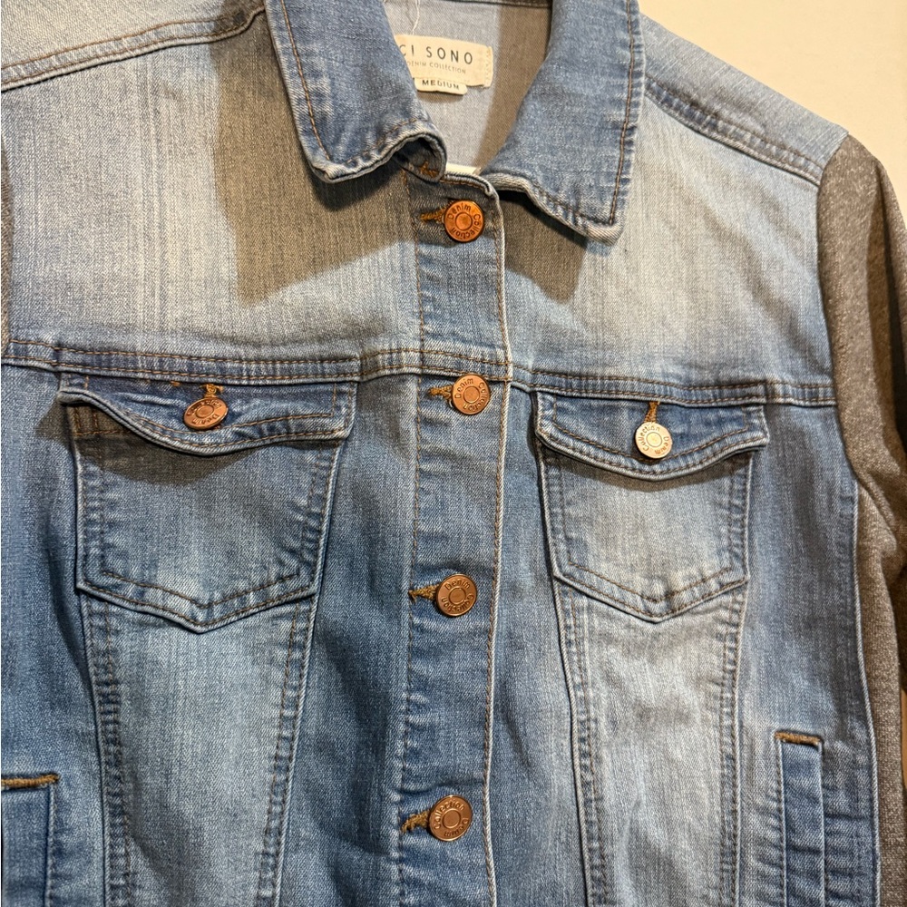 Slightly Distressed - Picture 3 of 5